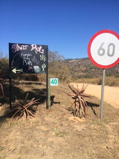 Silwer Rots Kroeg / Bar Uitkyk Road Mbombela