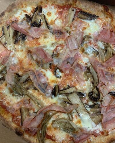 PIZZERIA REGINA