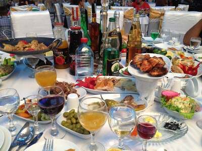 Töhfə restoranı