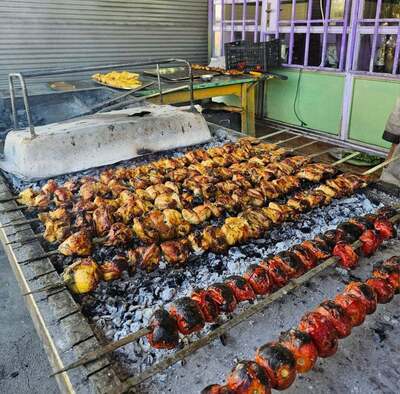 Haj Shafie Kebab جوجه کباب حاج شفیع