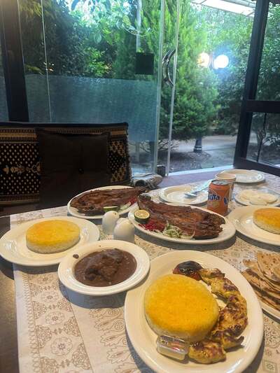 Irooni Restaurant رستوران ایرونی