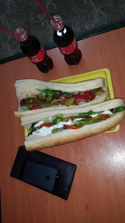 Dãneshju Pizza & Sandwich پیتزا و ساندویچی دانشجو