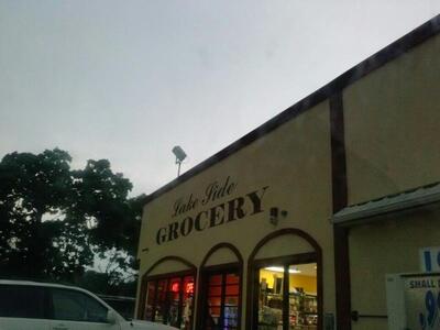 Lakeside Grocery & Barbeque