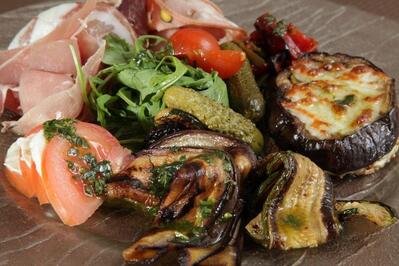 RETAURANT-PIZZEIA LA TRATTORIA - HOTEL LES SABLONS