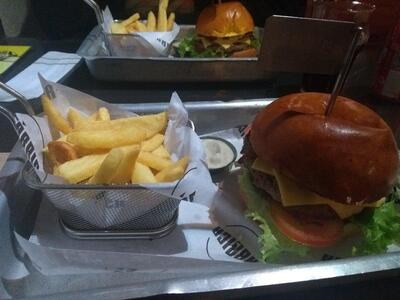 Fábrica Hamburgueria Artesanal
