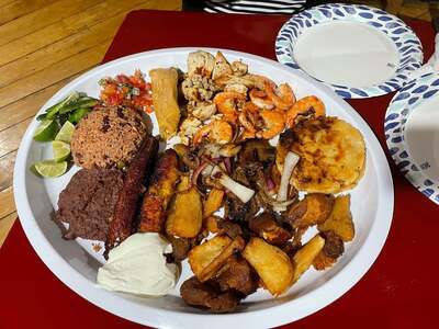 Osminos Grill