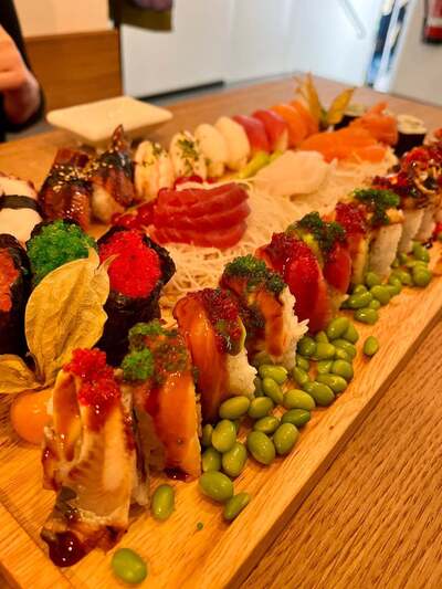 Sakura sushi bar
