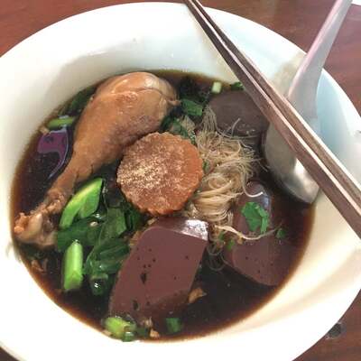 ก๋วยเตี๋ยวไก่มะระ