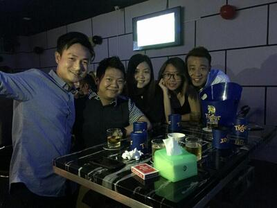 Beez Pub