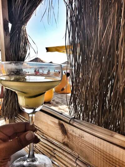 Zerlanis Gastro Pub & Beach