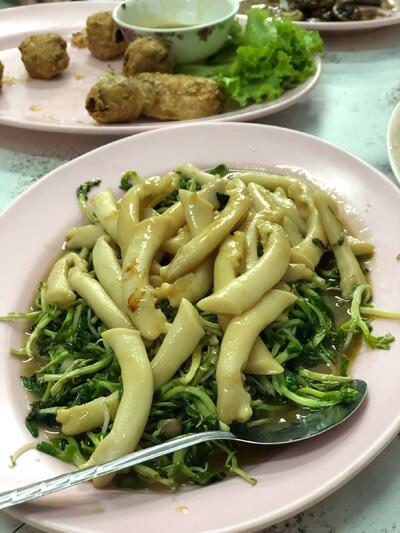 ร้านอาหารเลี่ยงจั๊วคลองแงะ