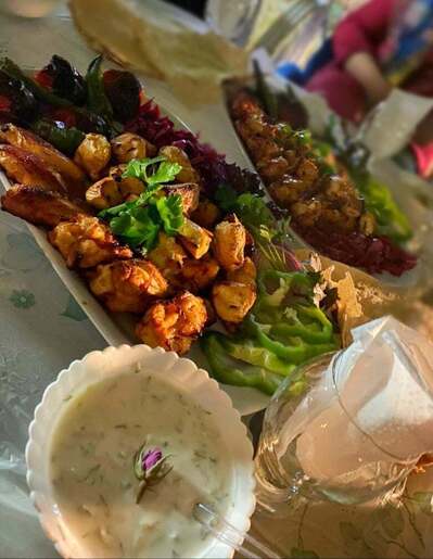کافه رستوران پلاس