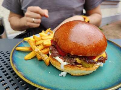 Slavic Burger PIEŠŤANY