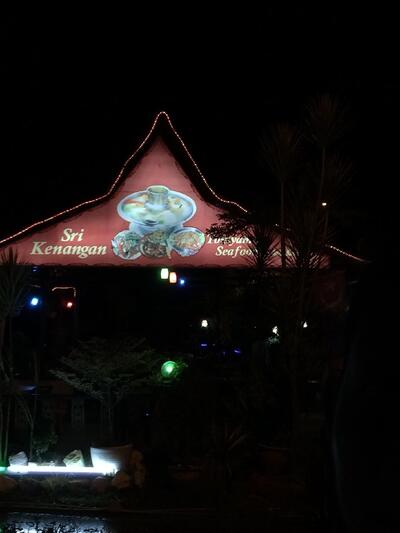 Sri kenaangan tom yam seafood