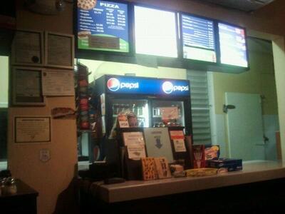Saltarines Fun Park & Pizza