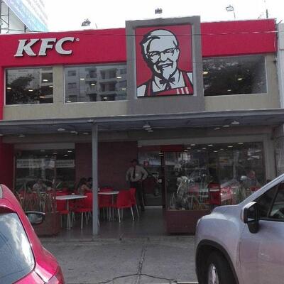 KFC Avenida Quinta