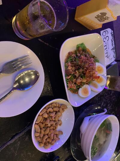 ย.น.น Bar & Bistro