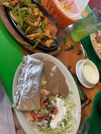 Dos Amigos