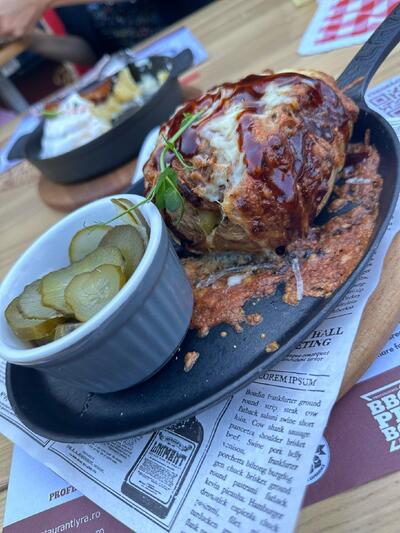 Restaurant Pensiune Lyra mâncare tradițională, preparate bbq, livrare mures, restaurant mures