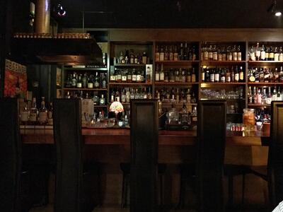 Bar Saintpaulia
