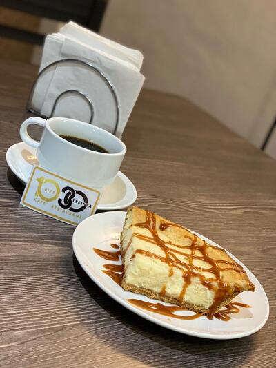 10-30 Café & Restaurant