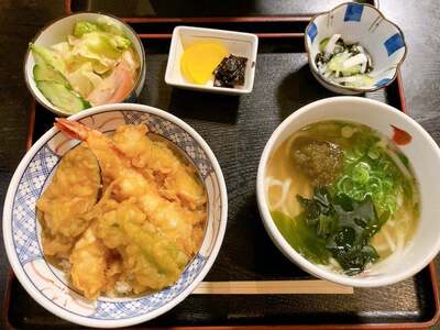 うどん つるや 本店