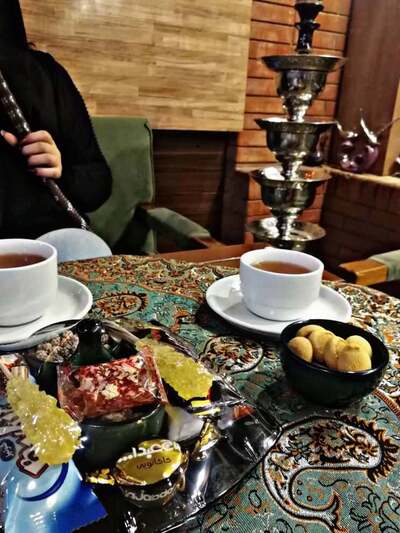 Meditraneh Hookah Bar سنتی سرای مديترانه