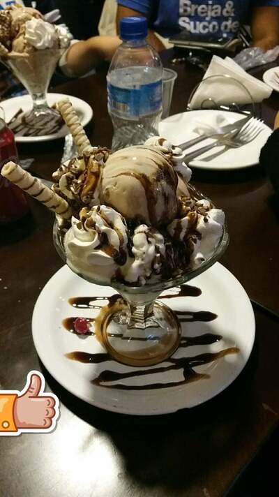 Coreto Crepes e Sorvetes