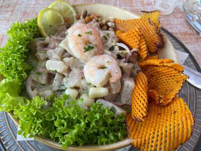 La Caracola Restaurant & Lodge