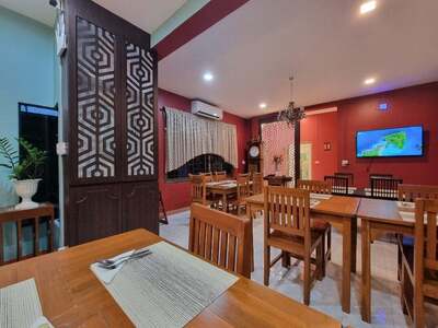 Baanraikrisana Restaurant (บ้านไร่กฤษณา)