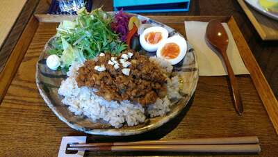 おやつとごはんの店 ai