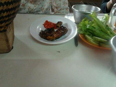 Pondok makan hade rasa