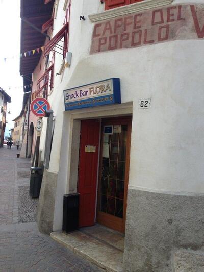 Snack Bar Flora