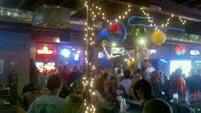 Lakehouse Pub