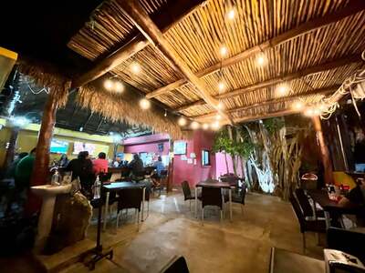 La Hach Sport BAr