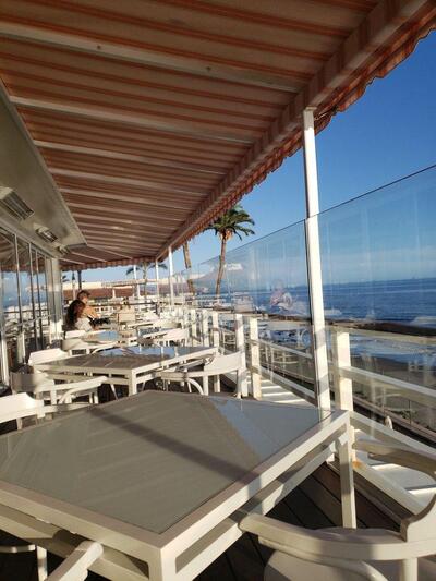 Coral Cafe and Bar