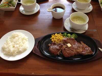 Mr. beef dining