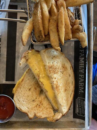 22 West Tap and Grill