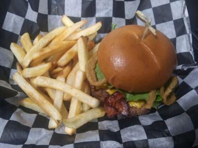 Big Creek Bar & Grille