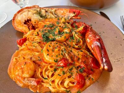 Perla Oyster Bar & Grill