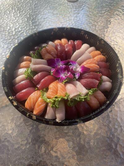 Maui beach sushi & Grill