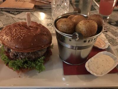 B.o. Beats & Burger