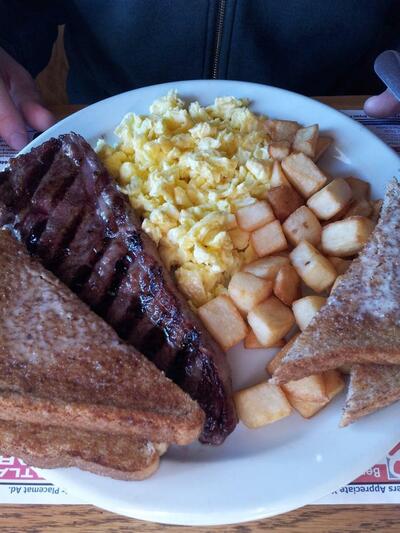 TBR Restaurant and Lounge