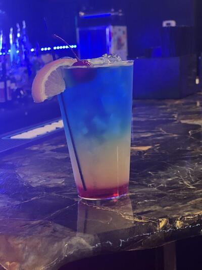 Royalz Bar & Lounge