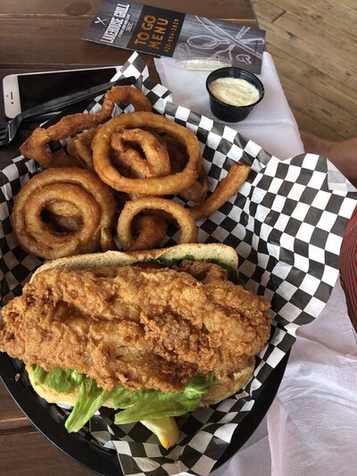 Lakehouse Grill