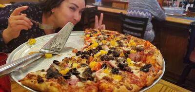 El Pizzeria Sports Bar & Grill
