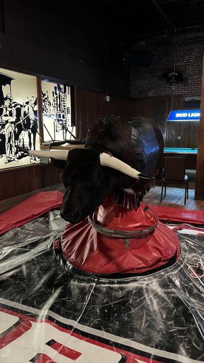 Bushwacker's Saloon & Dance