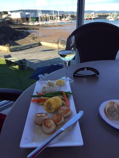 Fundy Restaurant & Dockside Suites