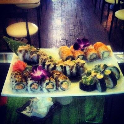 Full Moon Sushi