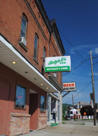 Ralph E's Pub